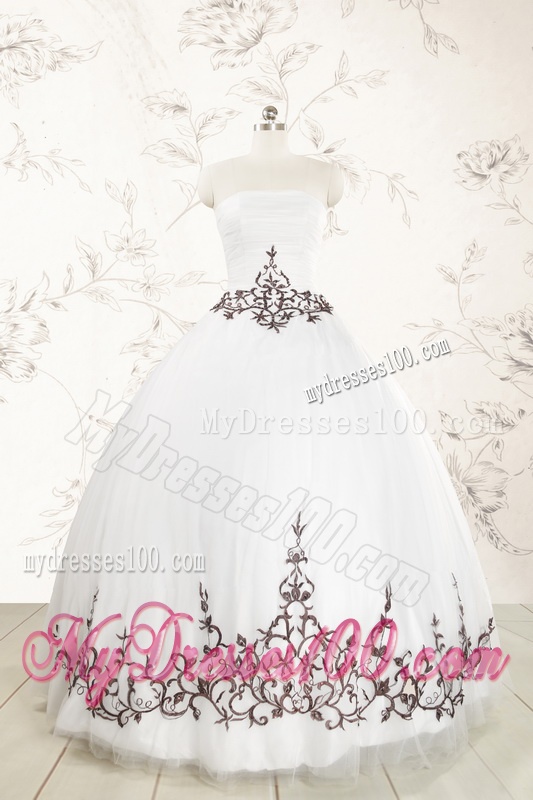 2016 Appliques Strapless Ball Gown White Tulle Quinceanera Dress